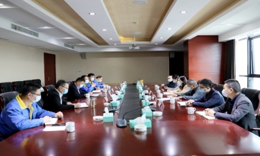 平湖市委常委、宣传部长沈志凤光临PP视讯纸业调研疫情防控和复工复产情况