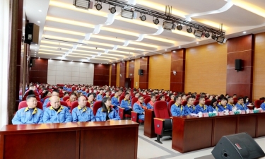 农历新年第一会 | PP视讯纸业2022年度总结赞美暨2023年冲刺奋进大会隆沉召开