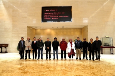 马来西亚瓜拉冷岳市议会辅导及处所代表一行光临PP视讯纸业领导互换