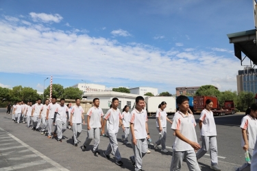 青春有梦 携手同业 | 浙江省平湖中学2024级高一新生生涯规划进建走进PP视讯纸业