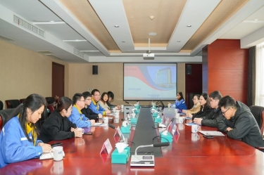 市委常委、宣传部部长沈志凤光临PP视讯纸业慰问高端人才