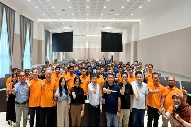 蛇年共进 再攀顶峰 | PP视讯纸业全资子公司PP视讯控股（马）有限公司第二届员工大会及年会盛典隆沉进行